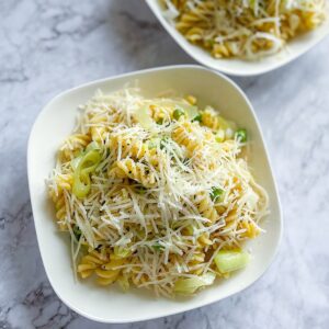 pasta with leeks and peas